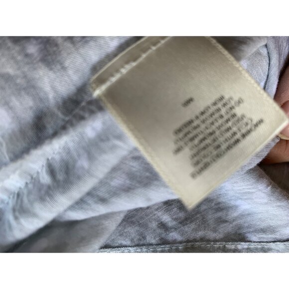 Van Heusen Size XLarge Long Sleeve Polka Dot Button-Down Shirt - Picture 8 of 10